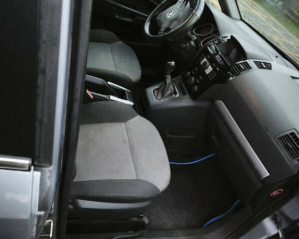 Сірий Опель Зафіра, об'ємом двигуна 1.69 л та пробігом 326 тис. км за 5800 $, фото 20 на Automoto.ua