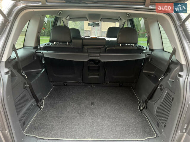 Серый Опель Зафира, объемом двигателя 1.7 л и пробегом 191 тыс. км за 7900 $, фото 63 на Automoto.ua