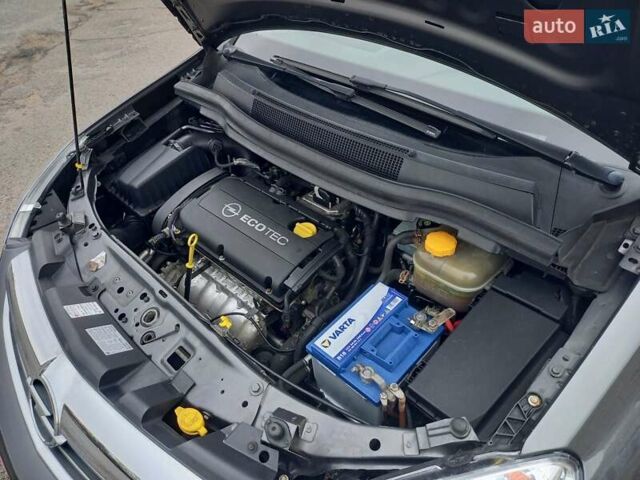 Сірий Опель Зафіра, об'ємом двигуна 1.6 л та пробігом 223 тис. км за 6900 $, фото 55 на Automoto.ua