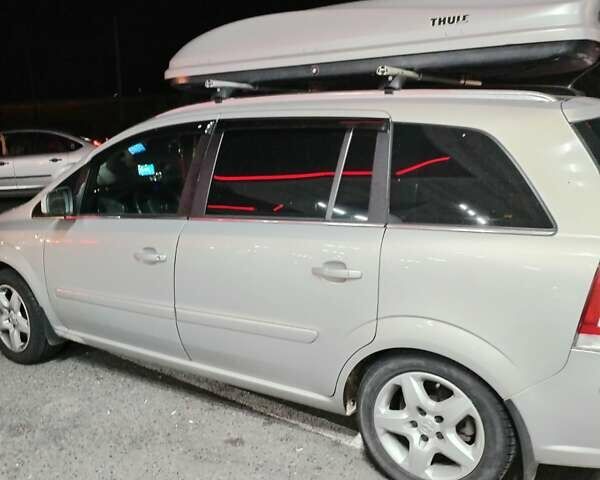 Сірий Опель Зафіра, об'ємом двигуна 1.9 л та пробігом 285 тис. км за 7500 $, фото 5 на Automoto.ua