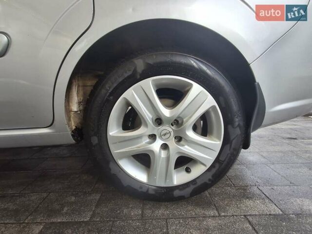 Сірий Опель Зафіра, об'ємом двигуна 1.7 л та пробігом 284 тис. км за 6300 $, фото 19 на Automoto.ua