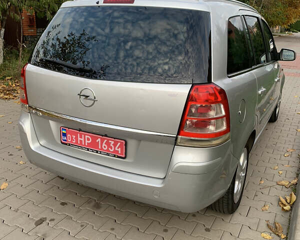 Серый Опель Зафира, объемом двигателя 1.8 л и пробегом 221 тыс. км за 5899 $, фото 12 на Automoto.ua
