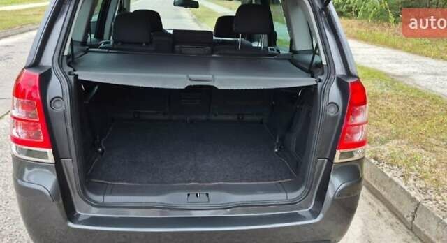 Серый Опель Зафира, объемом двигателя 1.8 л и пробегом 185 тыс. км за 6500 $, фото 6 на Automoto.ua