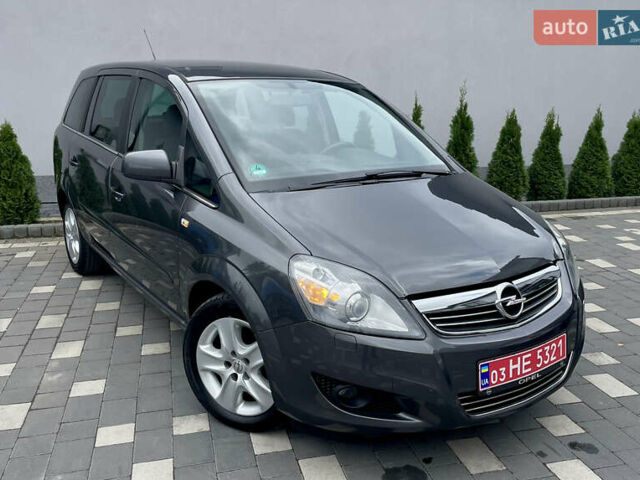 Опель Зафира 2011 в Дрогобыче на Automoto.ua Серый Опель Зафира, объемом двигателя 1.7 л и пробегом 205 тыс. км за 8299 $, фото 5 на Automoto.ua