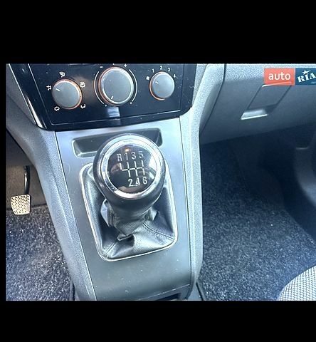 Сірий Опель Зафіра, об'ємом двигуна 1.7 л та пробігом 250 тис. км за 7600 $, фото 2 на Automoto.ua