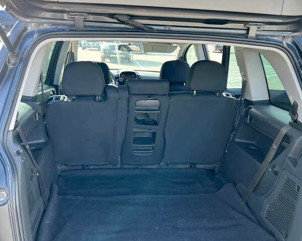 Серый Опель Зафира, объемом двигателя 1.7 л и пробегом 212 тыс. км за 6500 $, фото 17 на Automoto.ua