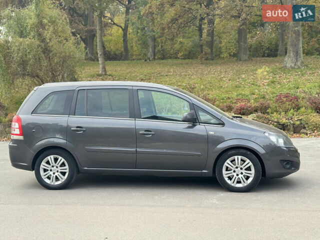 Опель Зафира 2011 в Тернополе на Automoto.ua Серый Опель Зафира, объемом двигателя 1.69 л и пробегом 220 тыс. км за 6500 $, фото 27 на Automoto.ua