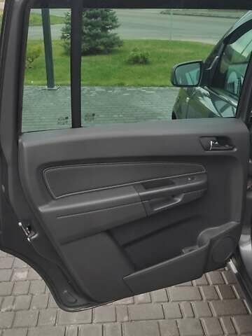 Серый Опель Зафира, объемом двигателя 1.69 л и пробегом 280 тыс. км за 6700 $, фото 4 на Automoto.ua