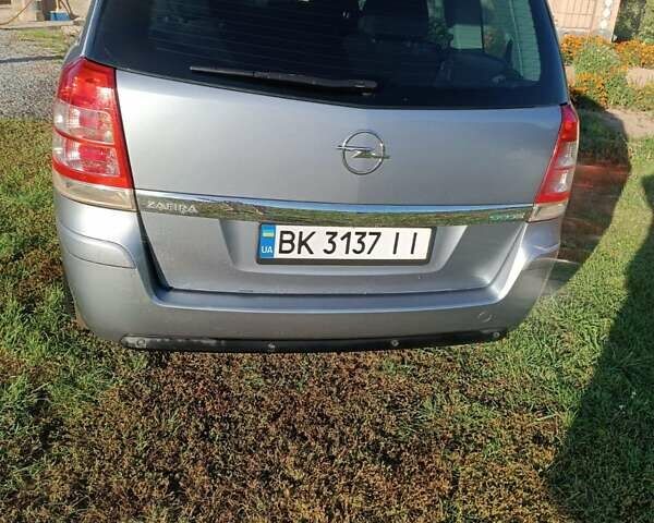 Серый Опель Зафира, объемом двигателя 1.69 л и пробегом 240 тыс. км за 7100 $, фото 8 на Automoto.ua