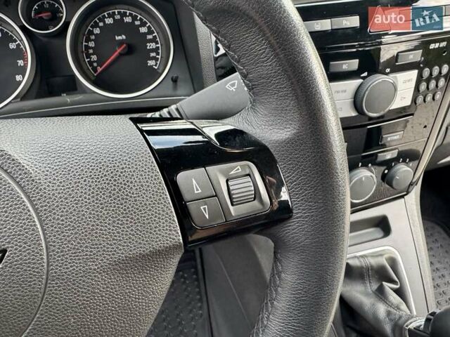 Опель Зафира 2011 в Виннице на Automoto.ua Серый Опель Зафира, объемом двигателя 1.6 л и пробегом 191 тыс. км за 6999 $, фото 32 на Automoto.ua