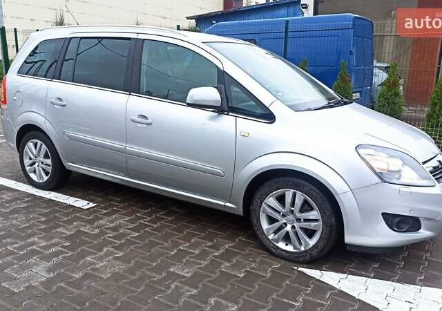 Серый Опель Зафира, объемом двигателя 1.8 л и пробегом 189 тыс. км за 7850 $, фото 31 на Automoto.ua