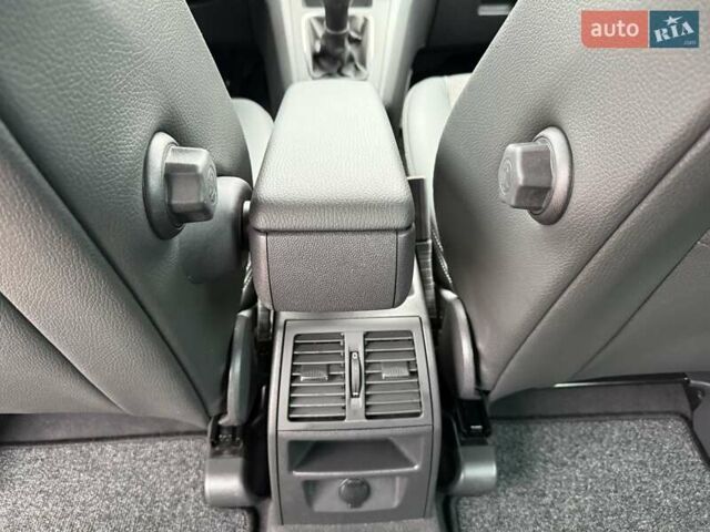 Серый Опель Зафира, объемом двигателя 1.7 л и пробегом 229 тыс. км за 8399 $, фото 108 на Automoto.ua