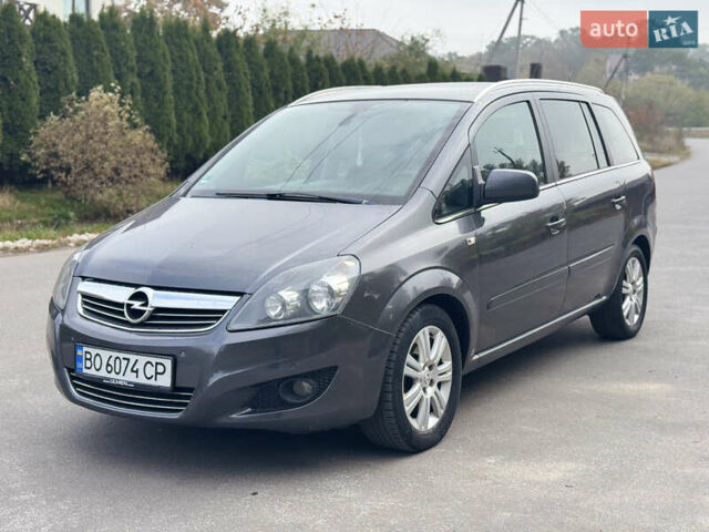 Опель Зафира 2011 в Тернополе на Automoto.ua Серый Опель Зафира, объемом двигателя 1.69 л и пробегом 220 тыс. км за 6500 $, фото 2 на Automoto.ua