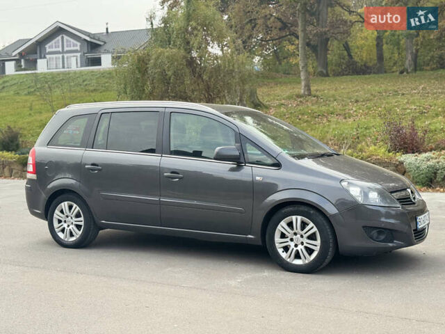 Опель Зафира 2011 в Тернополе на Automoto.ua Серый Опель Зафира, объемом двигателя 1.69 л и пробегом 220 тыс. км за 6500 $, фото 24 на Automoto.ua