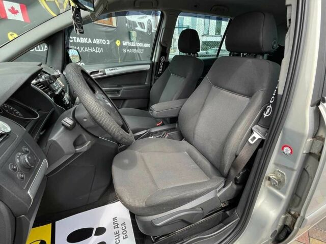 Сірий Опель Зафіра, об'ємом двигуна 1.7 л та пробігом 234 тис. км за 8500 $, фото 12 на Automoto.ua