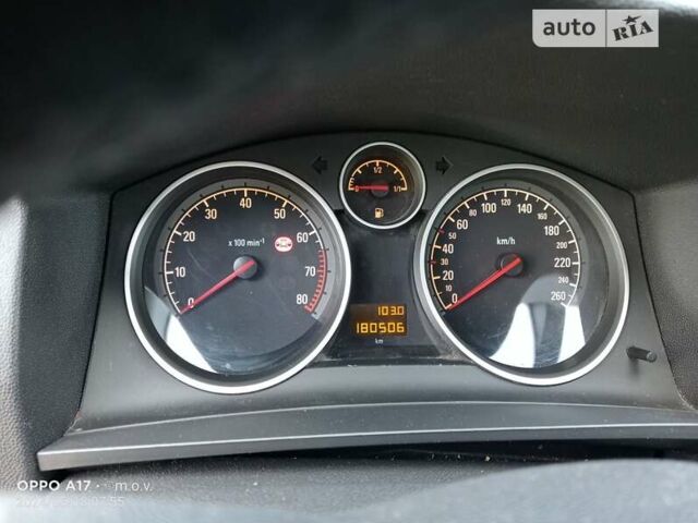 Серый Опель Зафира, объемом двигателя 1.6 л и пробегом 200 тыс. км за 7799 $, фото 9 на Automoto.ua