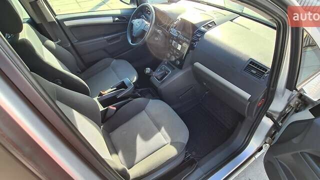 Сірий Опель Зафіра, об'ємом двигуна 1.7 л та пробігом 275 тис. км за 8500 $, фото 23 на Automoto.ua