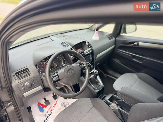 Опель Зафира 2011 в Тернополе на Automoto.ua Серый Опель Зафира, объемом двигателя 1.69 л и пробегом 220 тыс. км за 6500 $, фото 95 на Automoto.ua