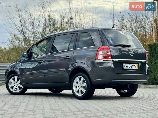 Опель Зафира 2011 в Виннице на Automoto.ua Серый Опель Зафира, объемом двигателя 1.6 л и пробегом 191 тыс. км за 6999 $, фото 3 на Automoto.ua