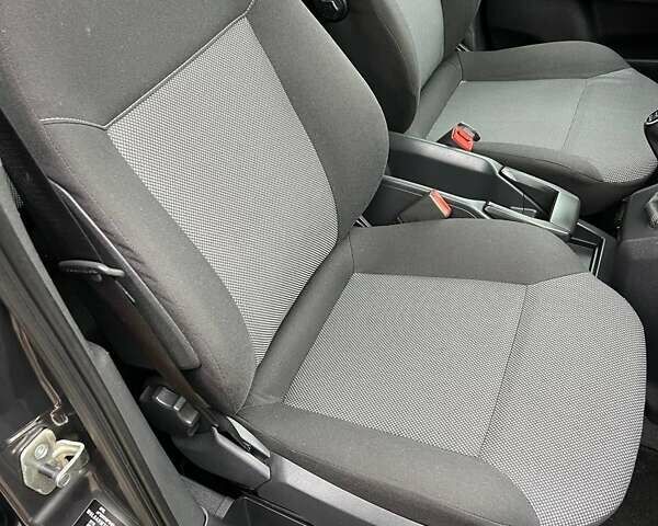 Серый Опель Зафира, объемом двигателя 1.7 л и пробегом 212 тыс. км за 6400 $, фото 17 на Automoto.ua