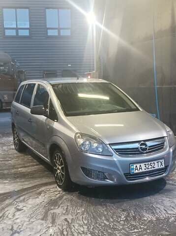 Сірий Опель Зафіра, об'ємом двигуна 1.69 л та пробігом 300 тис. км за 5400 $, фото 3 на Automoto.ua