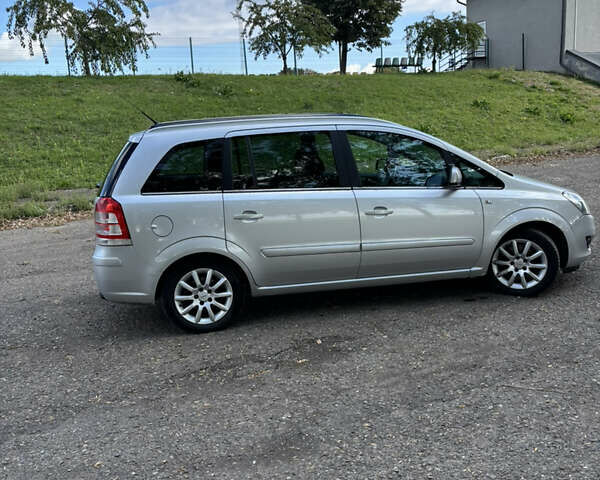 Сірий Опель Зафіра, об'ємом двигуна 1.69 л та пробігом 400 тис. км за 6400 $, фото 3 на Automoto.ua