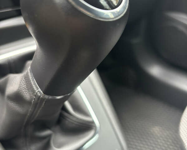 Серый Опель Зафира, объемом двигателя 1.6 л и пробегом 185 тыс. км за 7200 $, фото 4 на Automoto.ua