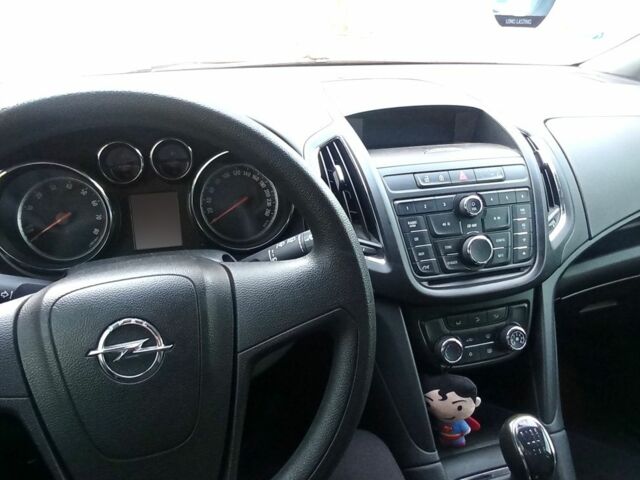 Серый Опель Зафира, объемом двигателя 1.4 л и пробегом 119 тыс. км за 7800 $, фото 5 на Automoto.ua