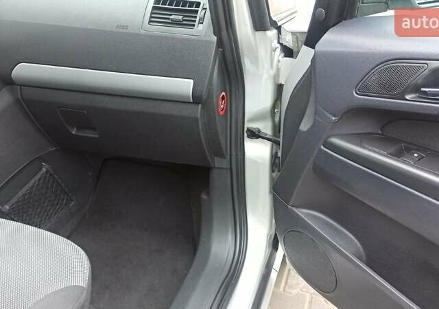 Серый Опель Зафира, объемом двигателя 1.8 л и пробегом 189 тыс. км за 7850 $, фото 14 на Automoto.ua