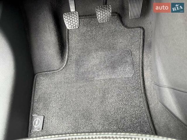 Серый Опель Зафира, объемом двигателя 1.7 л и пробегом 229 тыс. км за 8399 $, фото 86 на Automoto.ua