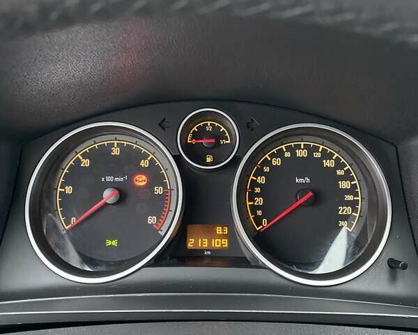 Серый Опель Зафира, объемом двигателя 1.7 л и пробегом 213 тыс. км за 6850 $, фото 15 на Automoto.ua