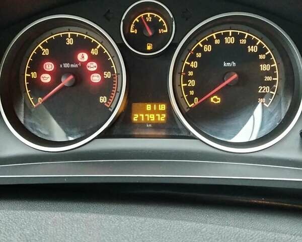 Серый Опель Зафира, объемом двигателя 1.7 л и пробегом 280 тыс. км за 7000 $, фото 4 на Automoto.ua