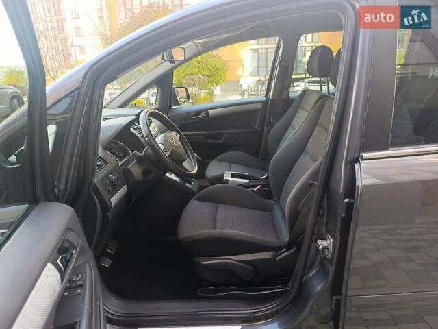 Опель Зафира 2011 в Ивано-Франковске на Automoto.ua Серый Опель Зафира, объемом двигателя 1.7 л и пробегом 261 тыс. км за 7950 $, фото 40 на Automoto.ua