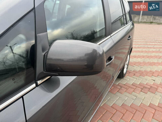 Сірий Опель Зафіра, об'ємом двигуна 1.8 л та пробігом 215 тис. км за 7800 $, фото 22 на Automoto.ua