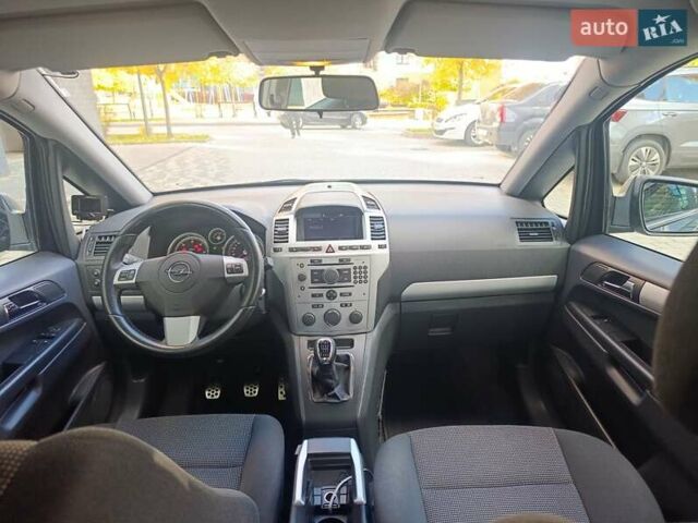 Опель Зафира 2011 в Ивано-Франковске на Automoto.ua Серый Опель Зафира, объемом двигателя 1.7 л и пробегом 261 тыс. км за 7950 $, фото 21 на Automoto.ua