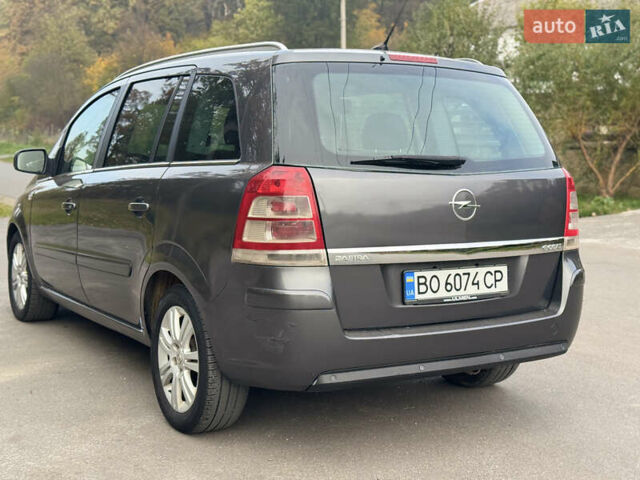 Опель Зафира 2011 в Тернополе на Automoto.ua Серый Опель Зафира, объемом двигателя 1.69 л и пробегом 220 тыс. км за 6500 $, фото 53 на Automoto.ua