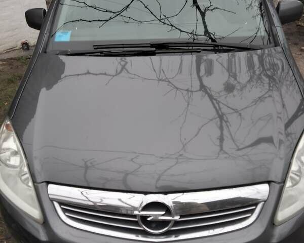 Серый Опель Зафира, объемом двигателя 1.7 л и пробегом 280 тыс. км за 7000 $, фото 2 на Automoto.ua