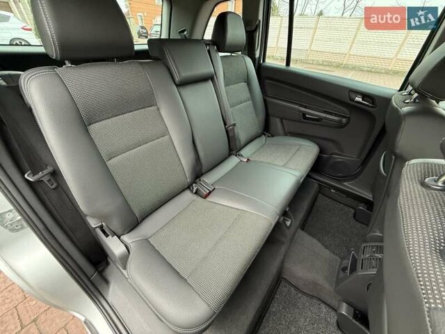 Серый Опель Зафира, объемом двигателя 1.7 л и пробегом 229 тыс. км за 8399 $, фото 157 на Automoto.ua