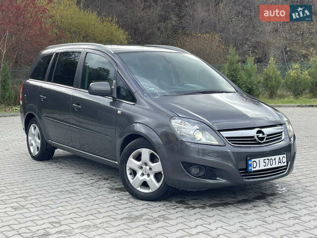 Опель Зафира 2011 в Турке на Automoto.ua Серый Опель Зафира, объемом двигателя 1.69 л и пробегом 204 тыс. км за 5500 $, фото 7 на Automoto.ua
