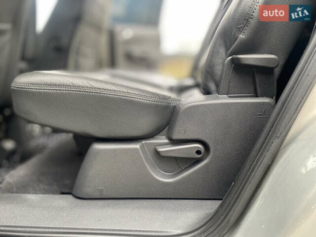 Сірий Опель Зафіра, об'ємом двигуна 1.7 л та пробігом 238 тис. км за 8000 $, фото 12 на Automoto.ua