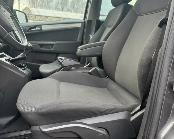 Сірий Опель Зафіра, об'ємом двигуна 1.8 л та пробігом 215 тис. км за 7800 $, фото 52 на Automoto.ua