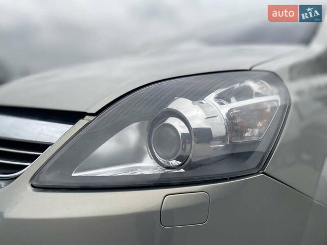 Сірий Опель Зафіра, об'ємом двигуна 1.7 л та пробігом 238 тис. км за 8000 $, фото 30 на Automoto.ua