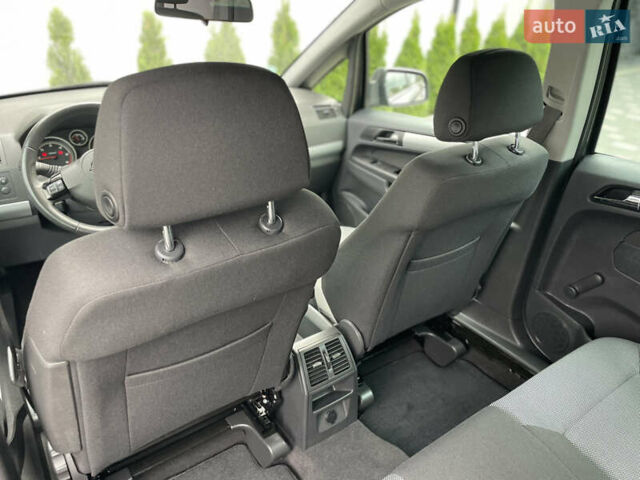 Серый Опель Зафира, объемом двигателя 1.7 л и пробегом 203 тыс. км за 7999 $, фото 35 на Automoto.ua