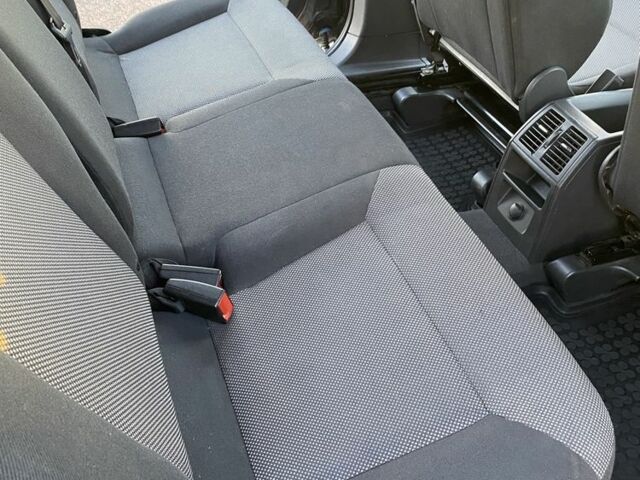 Серый Опель Зафира, объемом двигателя 1.7 л и пробегом 215 тыс. км за 6942 $, фото 4 на Automoto.ua