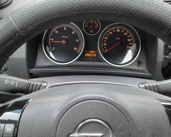 Серый Опель Зафира, объемом двигателя 1.7 л и пробегом 290 тыс. км за 6900 $, фото 11 на Automoto.ua