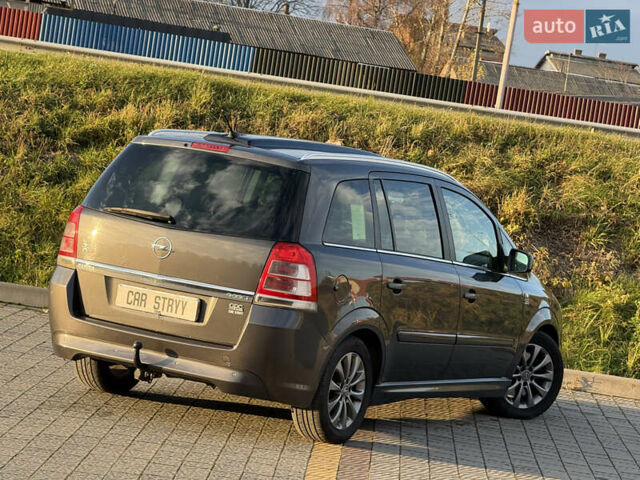 Серый Опель Зафира, объемом двигателя 1.7 л и пробегом 257 тыс. км за 7200 $, фото 17 на Automoto.ua