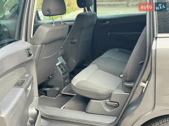 Опель Зафира 2011 в Тернополе на Automoto.ua Серый Опель Зафира, объемом двигателя 1.69 л и пробегом 220 тыс. км за 6500 $, фото 85 на Automoto.ua