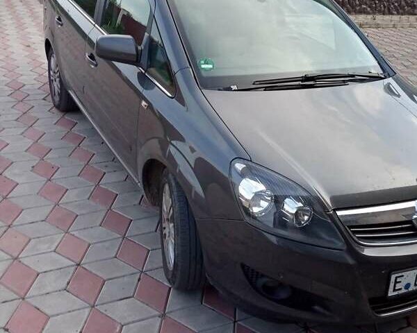 Сірий Опель Зафіра, об'ємом двигуна 1.7 л та пробігом 390 тис. км за 7200 $, фото 7 на Automoto.ua