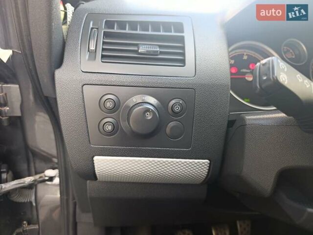 Опель Зафира 2011 в Ивано-Франковске на Automoto.ua Серый Опель Зафира, объемом двигателя 1.7 л и пробегом 261 тыс. км за 7950 $, фото 27 на Automoto.ua