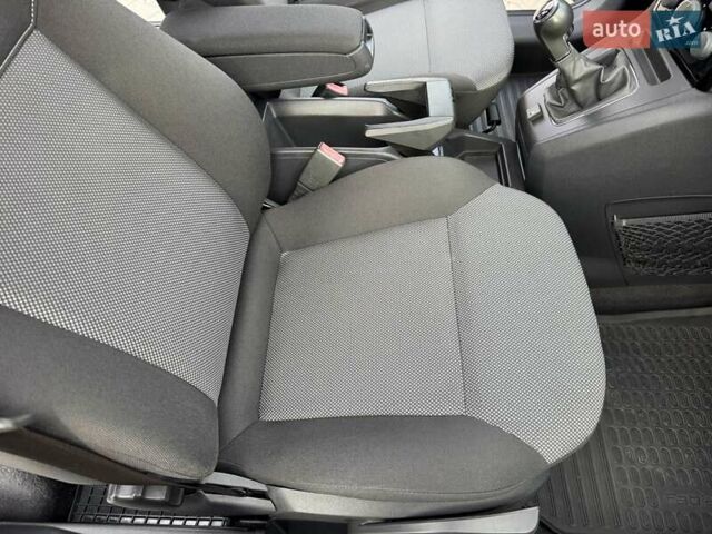 Опель Зафира 2011 в Виннице на Automoto.ua Серый Опель Зафира, объемом двигателя 1.6 л и пробегом 191 тыс. км за 6999 $, фото 41 на Automoto.ua